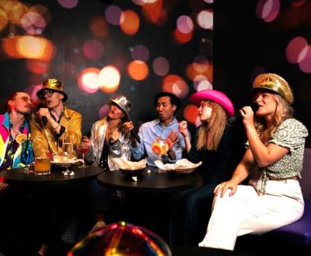 Top Benefits of Visiting a Karaoke Bar